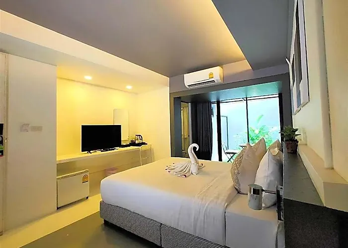 Quite Grove Hotel 3*